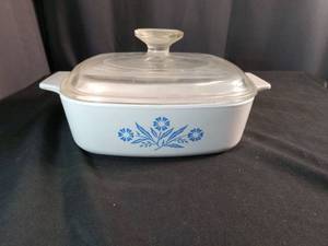 lot 60209 image: Corning Ware Casserole Dish with Glass Lid Blue Cornflower