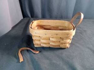 lot 60211 image: Longaberger Baskets Handwoven Wood Basket with Handles