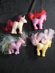 My Little Pony Lot 4 Figures with Hair Accessories