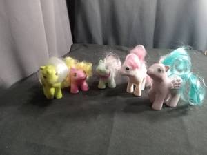 lot 60156 image: My Little Pony Toy Figures Lot of 5 mini Ponies with Hair