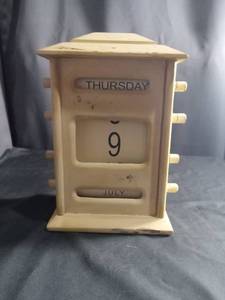 lot 60306 image: Perpetual Calendar with Day and Month Rollers