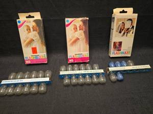 lot 2099 image: Sylvania Blue Dot Flashbulbs M3 12 Clear Bulbs Lot of 4 Boxes