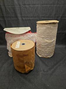 lot 3769 image: Lace Trim Assortment 3 Spools Red White Cream Scalloped Edging