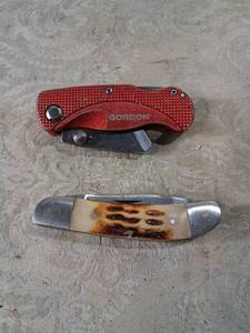 lot 43 image: Gordon GK23 Folding Pocket Knife and Unmarked Folding Knife Lot