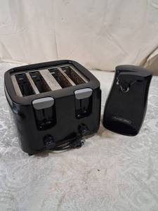 lot 72 image: Proctor Silex 4-Slice Toaster and Coffee Maker Bundle