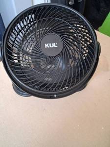 lot 109 image: KUL 20 cm Tilting Desk Fan Model KU-AFN0009W
