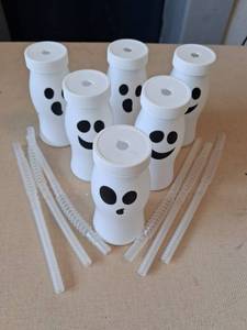 lot 114 image: Ghost Bubble Bottles with Straws Set 6-Pack Halloween Party Craft