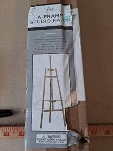 lot 116 image: Fine Touch A-Frame Studio Easel