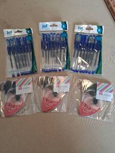 lot 120 image: Jot Writing Ballpoint Pens 0.7mm Count 8 and Notepads Lot Bundle