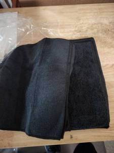 lot 2076 image: Package of black shop rags multi-pack