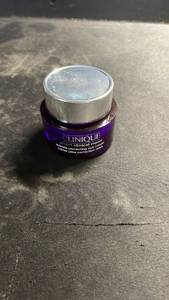 lot 12263 image: Clinique Smart Clinical Repair Wrinkle Correcting Eye Cream