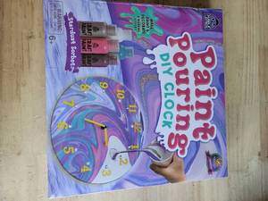 lot 19507 image: Purple Ladybug Paint Pouring DIY Clock Stardust Sorbex