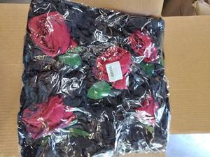 lot 1217 image: Flower wall 38 cm by 38 cm black red 12 pieces