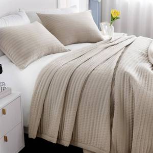 lot 5653 image: Oversized Queen Quilt Set��102x106 Soft Washed 3-Layer Lightweight Bedspread with Multi-Lock Quilting,Minimalist Nordic Bedding,All-Season Quilt Set for Spring & Summer,(1 Quilt  2 Shams), Oatmeal