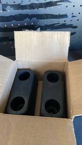 lot 11970 image: Buyers Products Molded Rubber Bumpers - Pair, 6in.H, Model# B5540 (Slight Use)