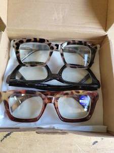 lot 20126 image: Reading Glasses 1.5 Blue Light Filter, 3 Pair