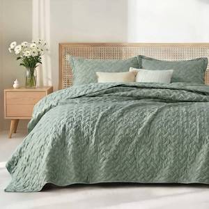 lot 461457 image: Bedsure Quilts Queen Size, Lightweight Comforter Set, Sage Green Bedspread  Coverlet, Basket Weave, All-Season Comfort, Skin-Friendly Soft, Breathable, Machine Washable, 90x96, 3 Pcs, 2 Pillow Shams