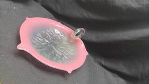 lot 26 image: Pink Cased Art Glass Handled Dish with Sunburst Relief