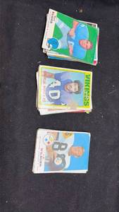lot 51 image: 1960s-1970s NFL & MLB Trading Cards Lot