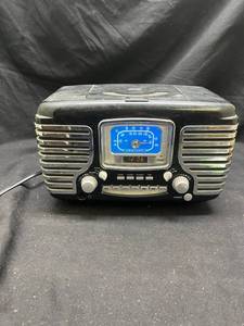 lot 71 image: Crosley CD642 AMFM Radio Alarm Clock with CD Player -CD Works