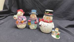 lot 114 image: Snowman Figurines and Candle Holder Holiday Decor Lot