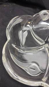 lot 123 image: Clear Glass Divided Dish.
