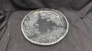 lot 124 image: Clear Glass Plate with Rose Relief Design Scalloped Edge