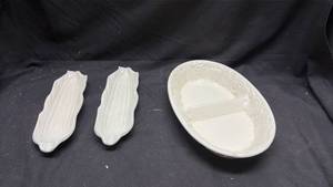 lot 146 image: Stoelipe 3-Piece Serving Dish Set Corn Cob Design Divided Plate
