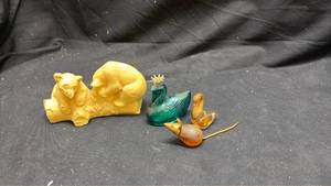 lot 173 image: Avon Animal Figurines Lot 4, Gold Tone Swan,Mouse,bird, and Bares.