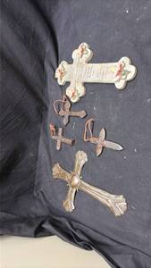lot 200 image: Lot of 6 Religious Cross Pendants, Brooches and Devotional Items