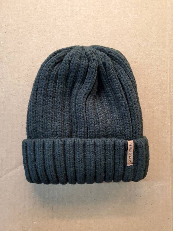 lot 46569 image: Ribbed Knit Beanie Hat - Retail $12