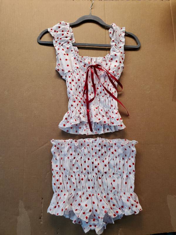 lot 46637 image: Womens Polka Dot Ruffle Two-Piece Lounge Set M - Retail $18