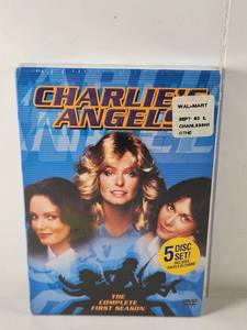 lot 135 image: Charlies Angels The Complete First Season 5 Disc DVD Set