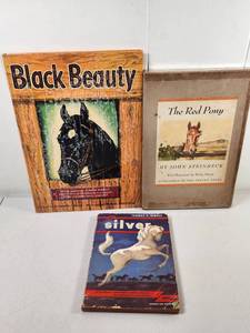 lot 212 image: Three Horse Story Books Black Beauty, The Red Pony, Silver