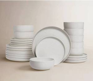 lot 4195 image: Famiware Neptune Series 24 Piece Stoneware Dinnerware Set - Service for 8