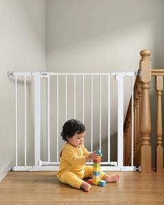 lot 4771 image: Safty Gate JL010W