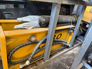 lot 7122 image: Unused AGT Skid Steer Hydraulic Breaker (SSHH680)