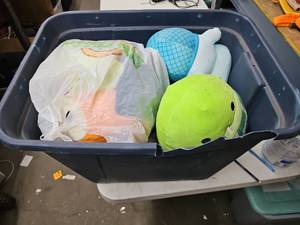 lot 62339 image: Lot of Miscellaneous Stuffed Animals