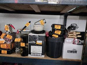 lot 62361 image: Lot of Miscellaneous Items