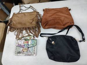 lot 62411 image: Set of 4 PursesHandbags