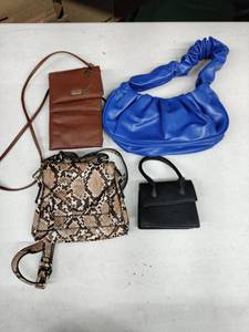 lot 62414 image: Set of 4 PursesHandbags