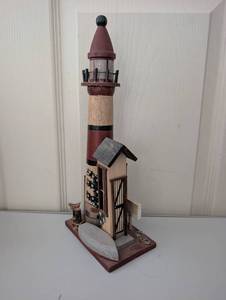 lot 2504 image: Wooden Lighthouse Decorative Figurine&nbsp