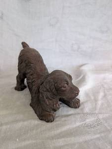 lot 3014 image: Red Mill Mfg Cocker Spaniel Puppy Figurine (crushed pecan shell)