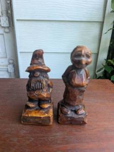 lot 3015 image: Vintage 1979 The Capts Gift Cove Carved Figures Set 2 Pieces Branson Missouri