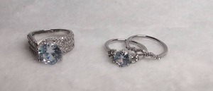 lot 3503 image: Silver Tone Ring Set with Round and Cushion Cut Stones - 3&nbsp ct