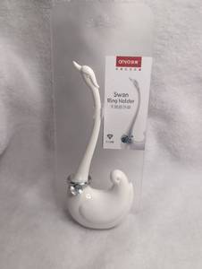 lot 3511 image: Anya Swan Ring Holder - New