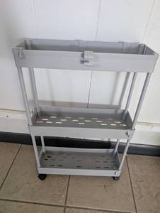 lot 5004 image: 3-Tier Plastic Utility Cart with Casters