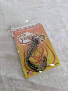 lot 5203 image: Catfish Pro Tournament Series Double Offset Circle Hooks Size 90&nbsp