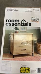 lot 2018 image: Room Essentials Mixed Material 3-Drawer Dresser 28 in W x 30.5 in H x 19 in D