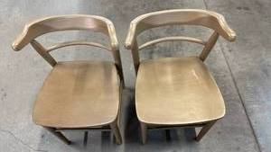 lot 3047 image: Set of 2 Wooden Dining Chairs with Curved Arms